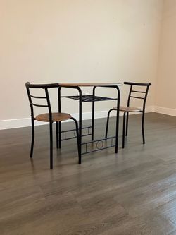 Dining set and dresser