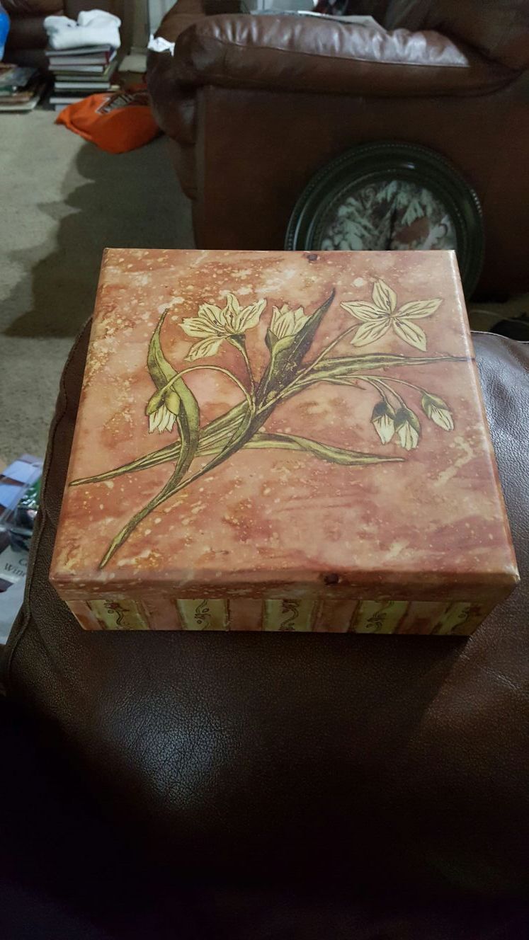 Bob's Boxes Primitives Antique Jewelry Box 2002
