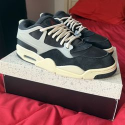 Nike Air Jordan 4