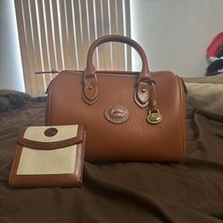 Dooney & Bourke 