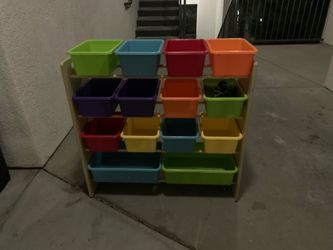 Kids storage chest