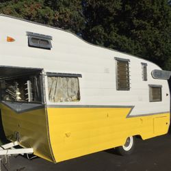 1961 Shasta Astrodome camp trailer