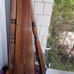 Free Solid Mahogany Ect.. Beds Queen Full Twin Vintage Antigue Great Aged Wood