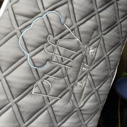 Puffy LUX King Size Mattress Like New!