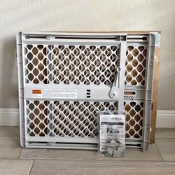 Extra Wide Pet Gate / Safety Gate - Fits Openings 26” - 42”