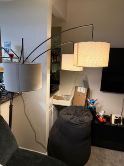 Triple latern style lamp