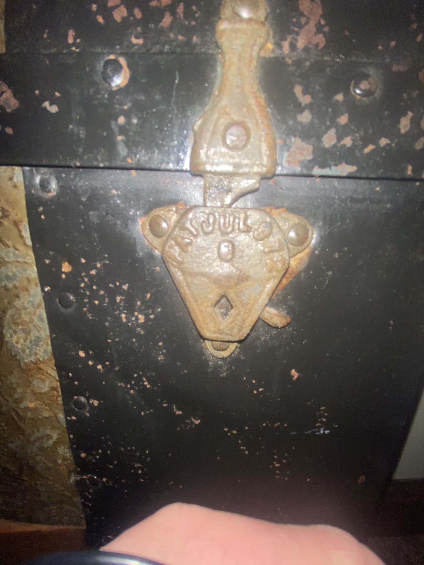 19th Century Kaufmann & Strauss Early American Steamer Trunk