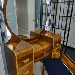 Depression Era Makeup Vanity Beautiful! - $425—NEW PRICE $400.00 (Midland)