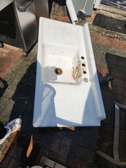 54 In American Standard Farmhouse Sink