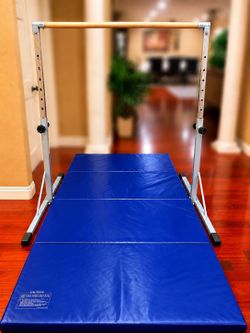 CHILDRENS GYMNASTICS BAR WITH MAT
