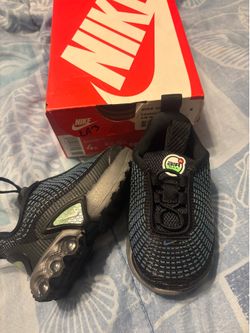 Nike air max slip on sneakers ( infant size 4) like new