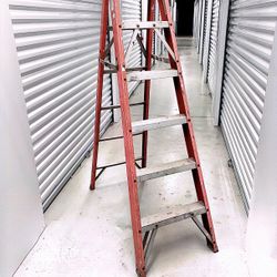 6 Foot Fiberglass Ladder