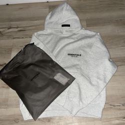 Essential Hoodie 
