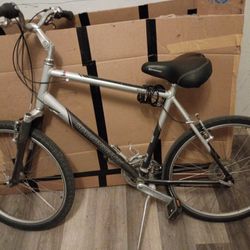 Diamondback Wildwood Mountain Bike 