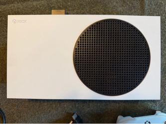 Xbox Series S Bundle w/1TB SSD Expansion + Extras