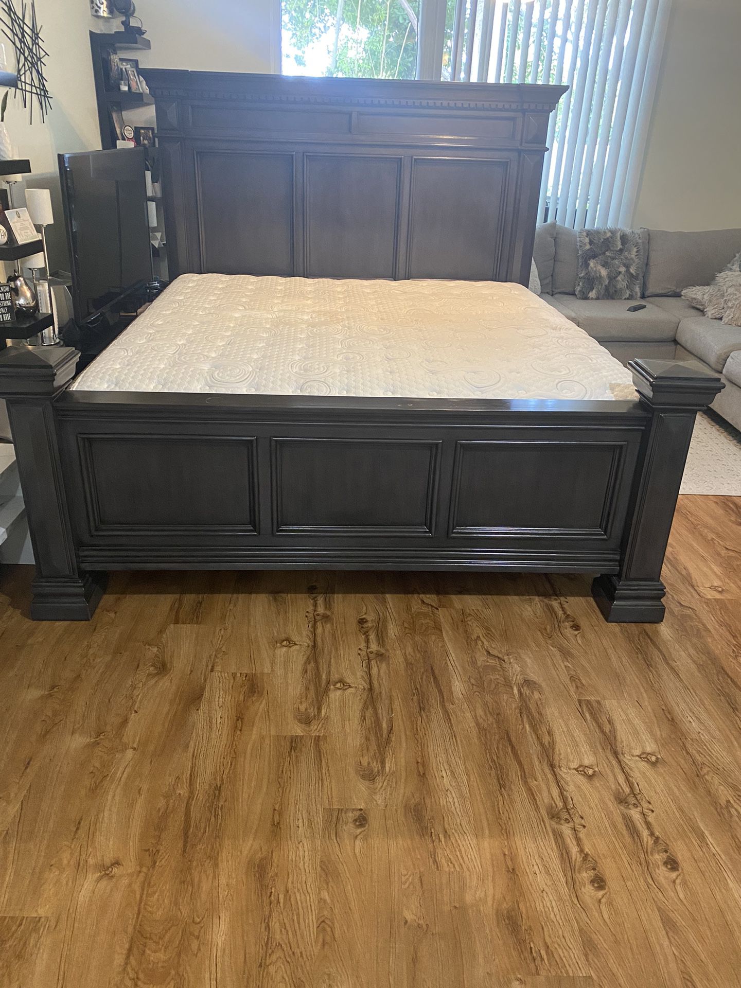 King Bed Frame And Mattress 