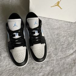 Air Jordan 1 Low Retro ‘University Blue’  