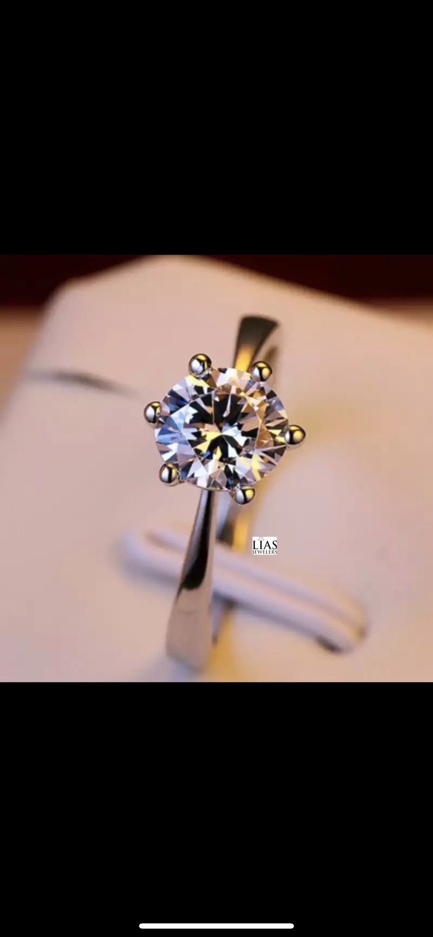 New 18k White Gold Engagement Ring