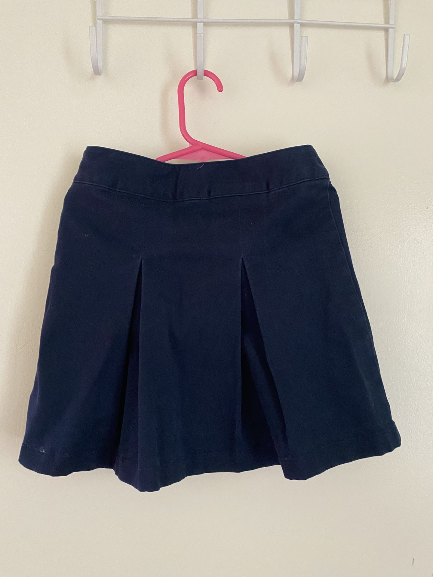 Cat & Jack - Size 5 Girls Navy Blue Pleaded Skirt / Skort - School Uniform - Pre-owned - Great Condition - Great Fabric
