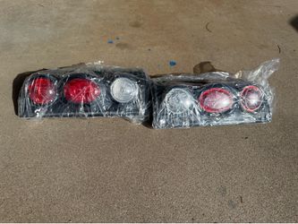 Blacked out taillights for Tacoma