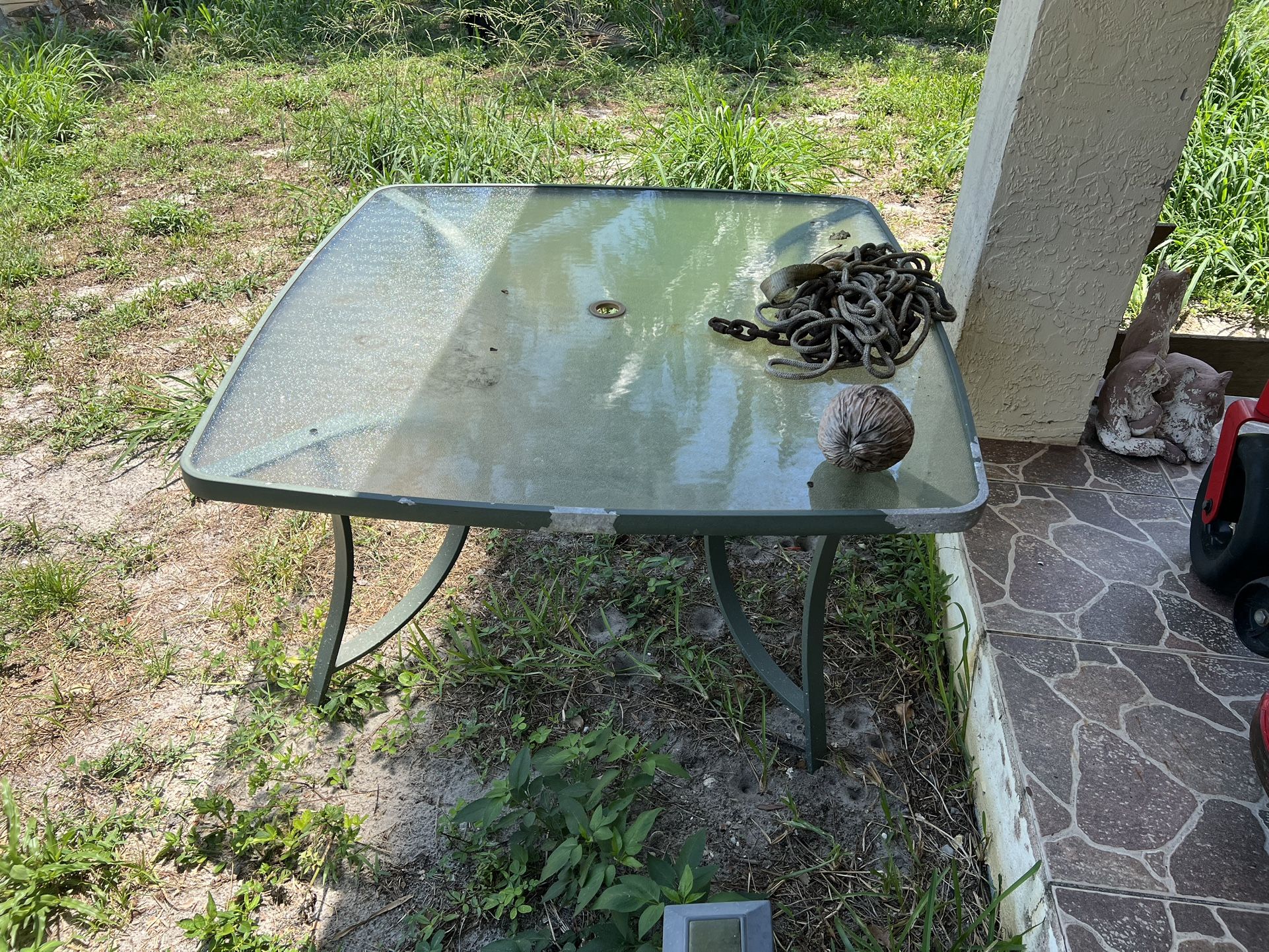 Aluminum Patio Table And 4 Chairs
