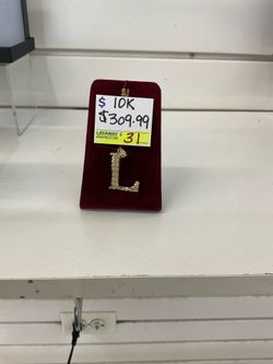 10k Pendant