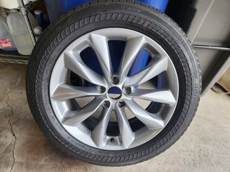Infiniti QX 50 wheel w/Run-flat tire