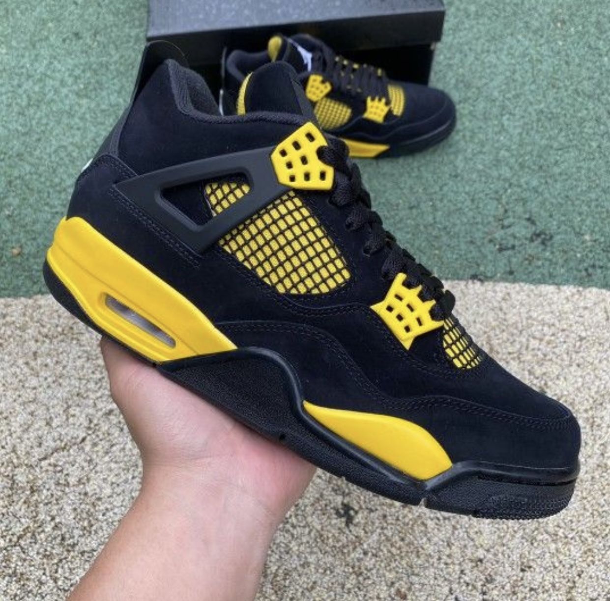 Jordan Thunder 4