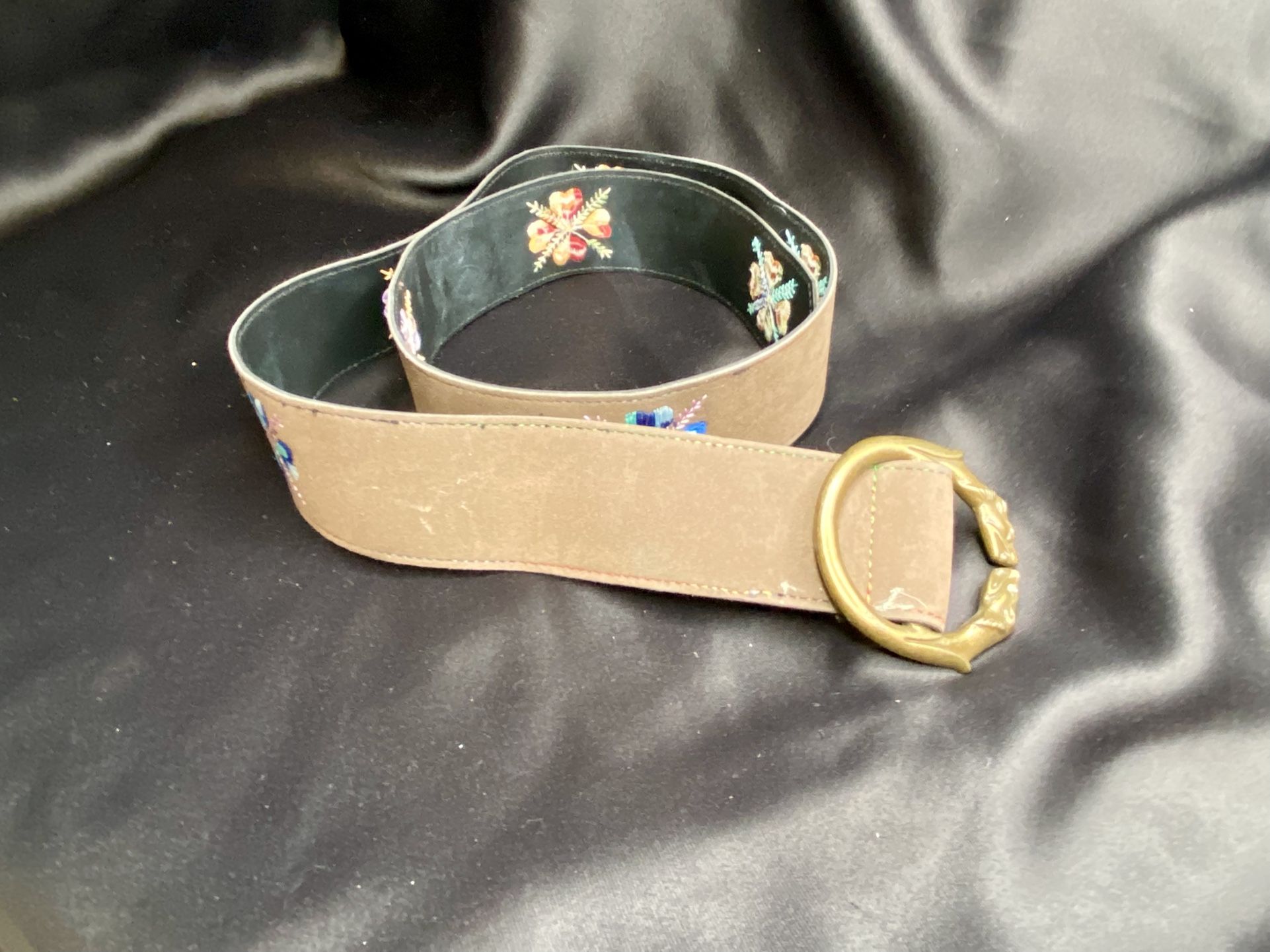 Vintage Velvet Floral Belt
