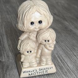 World Greatest Mother Award / Figurine