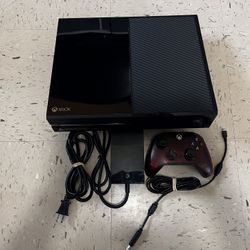 XBOX ONE Console W/ Controller