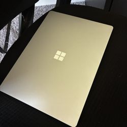 Microsoft Surface Touchscreen Laptop 