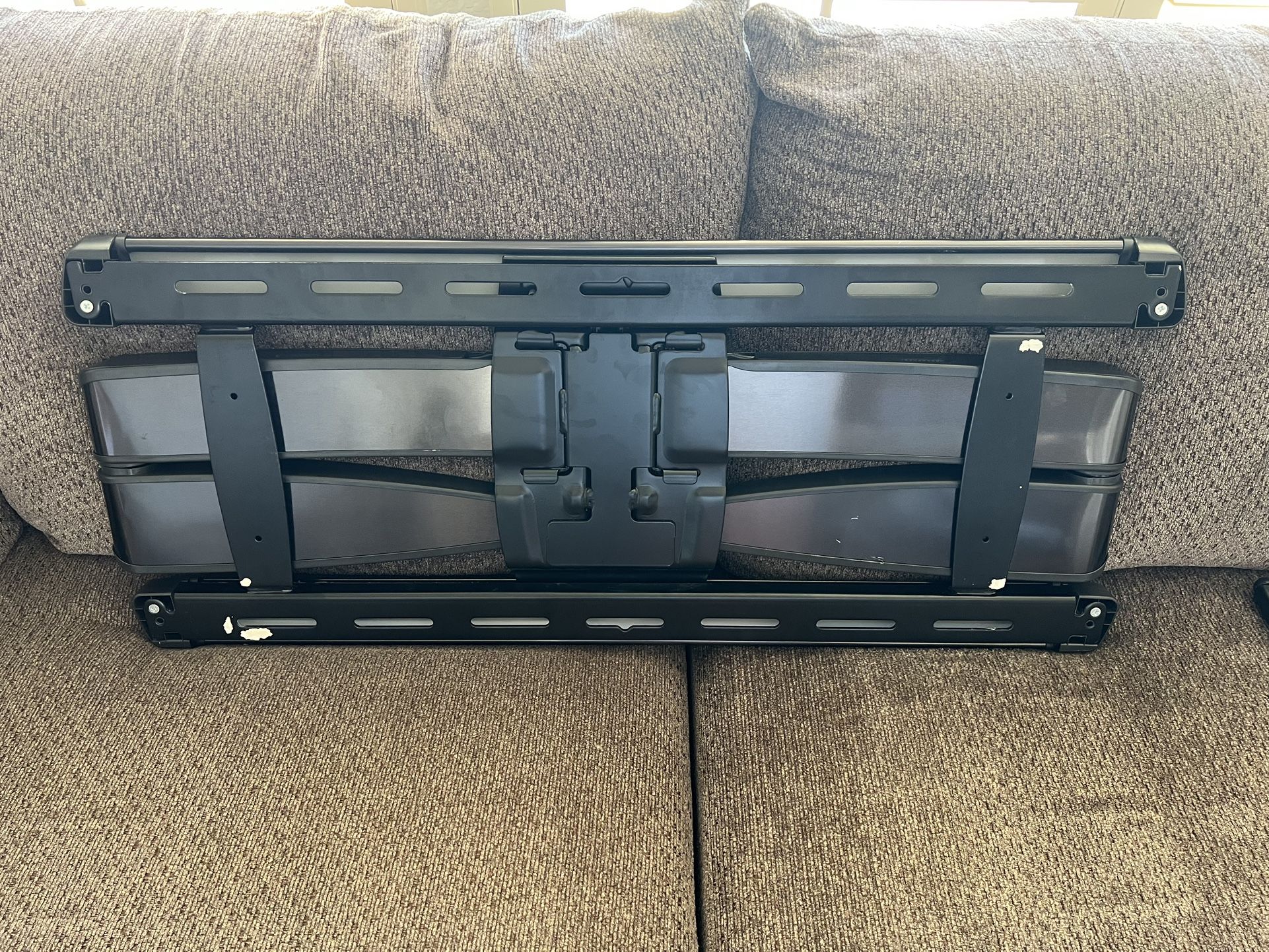 SANUS TV Wall Mount