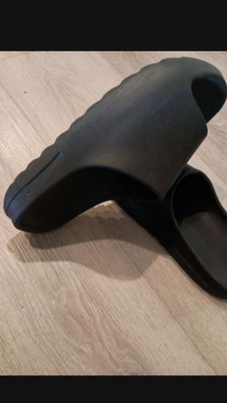 Yeezy slides