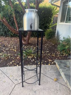 Water Dispenser w/ stand & bottle holder