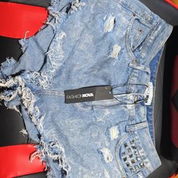 Fashion Nova Jean Shorts NEW
