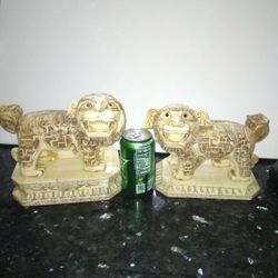 Fu Dogs Bone Statues 