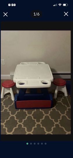 Toddlers desk