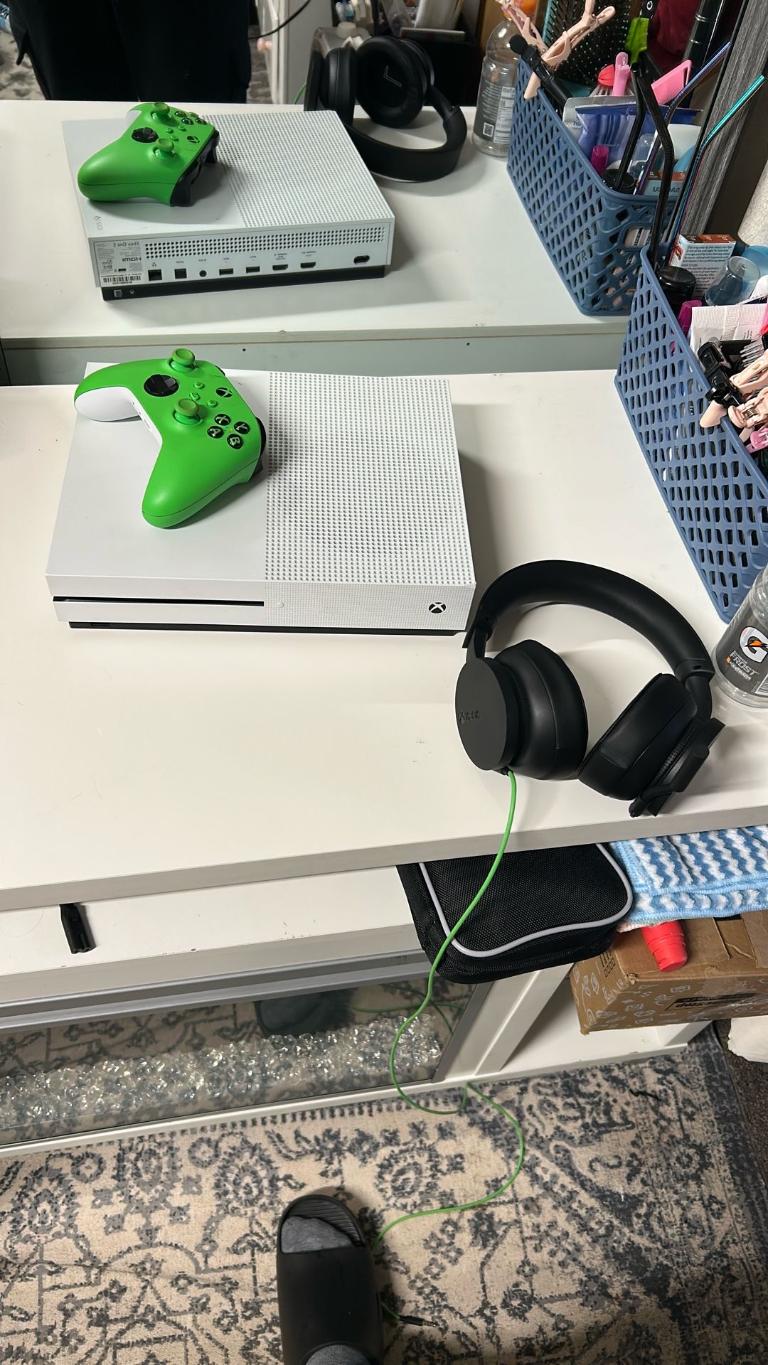 X box One S.