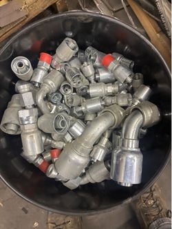 Hydraulic fittings (600+) with hydraulic hose (200ft)