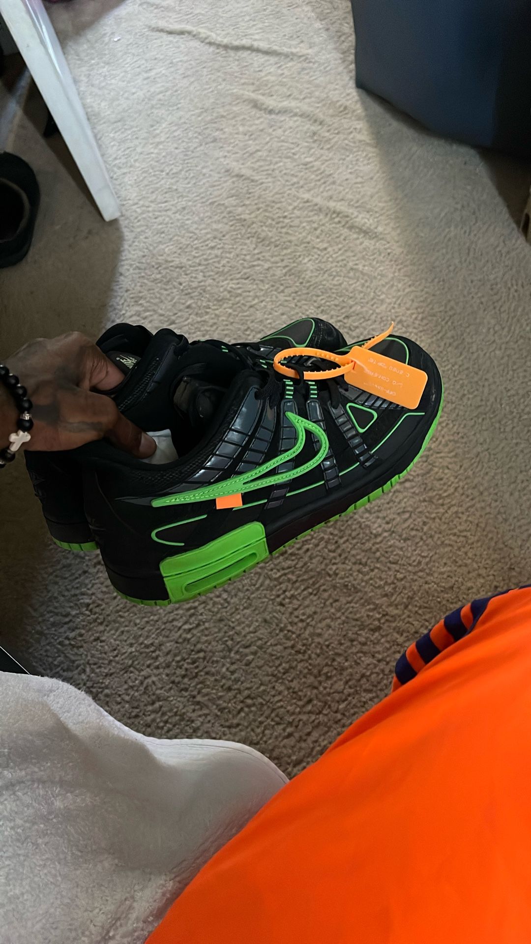 Off Whites 8/10 Condition