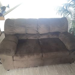 Love seat/Couch