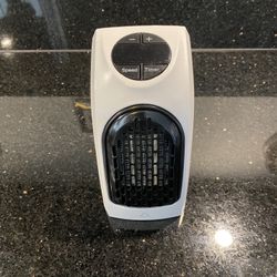 AMBIANO Wall Outlet Ceramic Space Heater