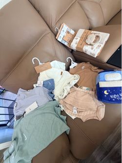 Brand New Baby Boy Gift Bundle – Nike + Clothes + Blankets