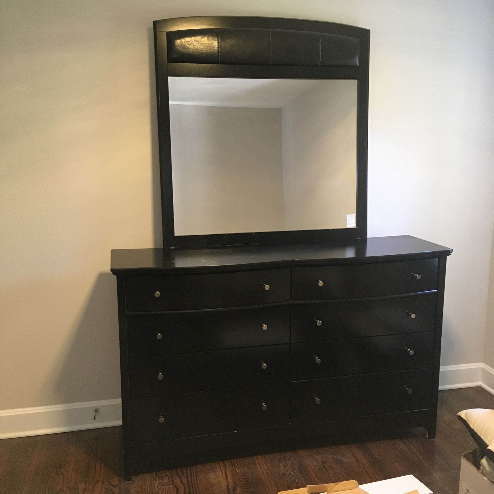 Dresser with mirror and eight drawers - MUST GO! OFFERS!! - $200