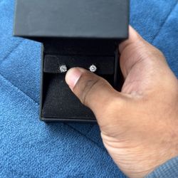 10k Natural Diamond Earrings