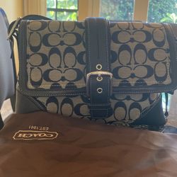 COACH Logo Material Hobo Adjustable Bag H0867-F12641 Used