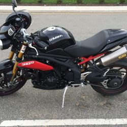 2014 Triumph Speed triple R