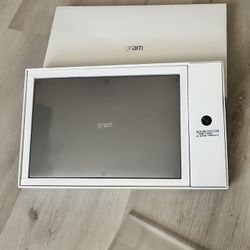 New Opened LG gram 13 Laptop With Touch Screen 