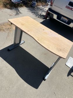 desk table